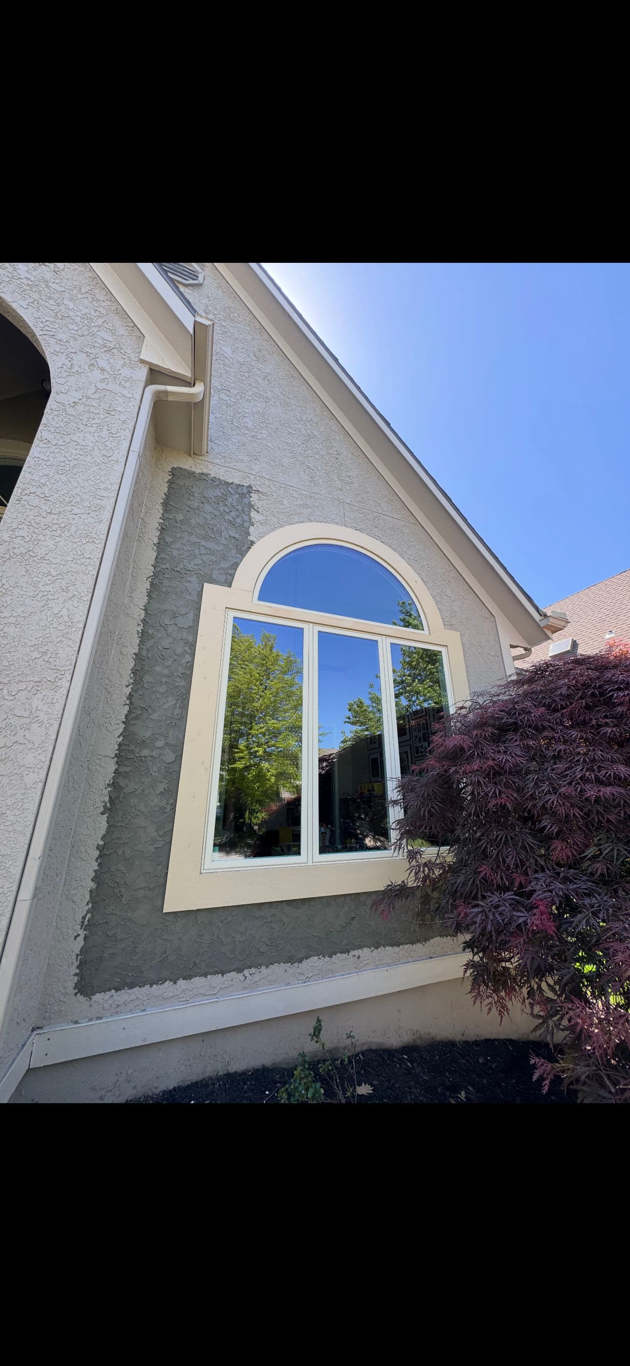 Gallery photos for Arched Window Stucco Repair with Hidden Wood Rot Fix: Image #1