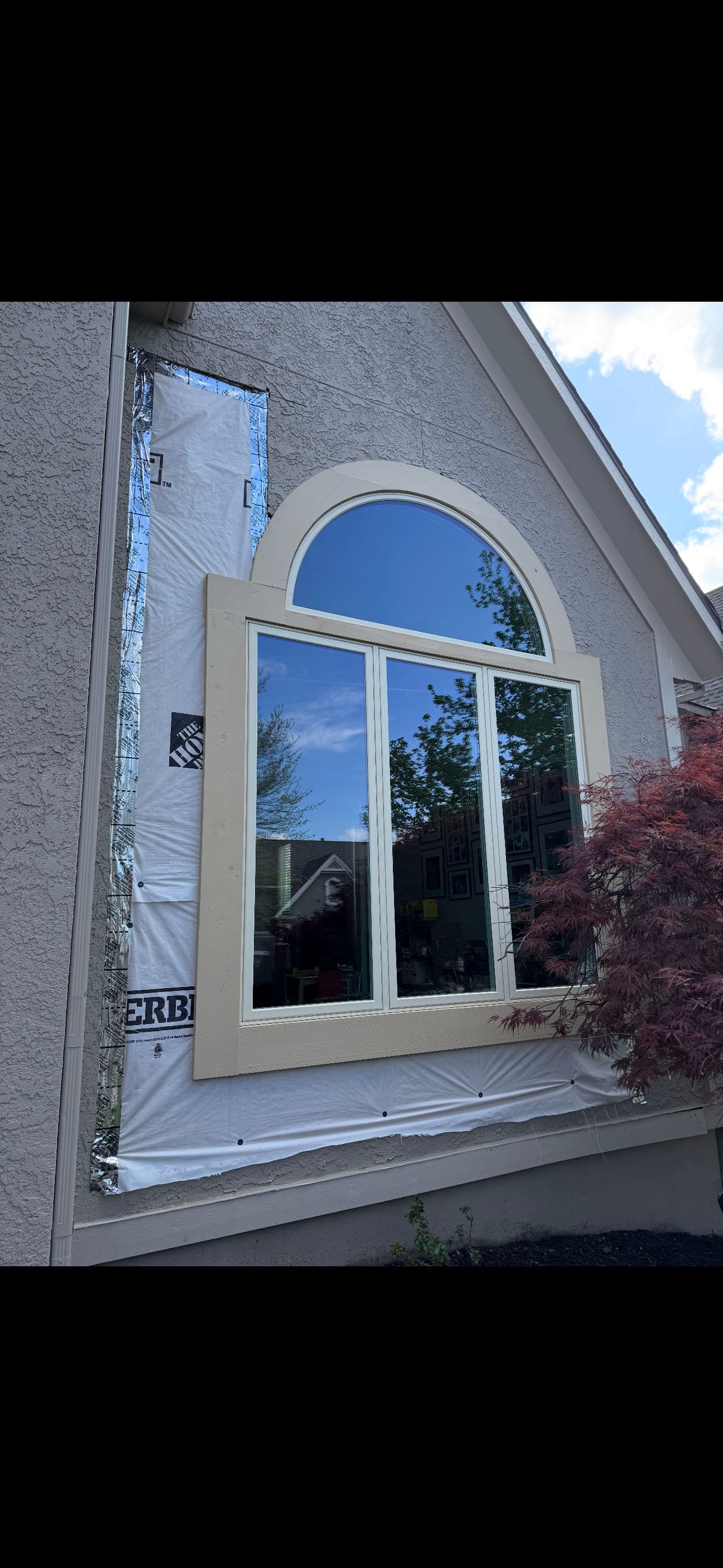 Arched Window Stucco Repair with Hidden Wood Rot Fix image