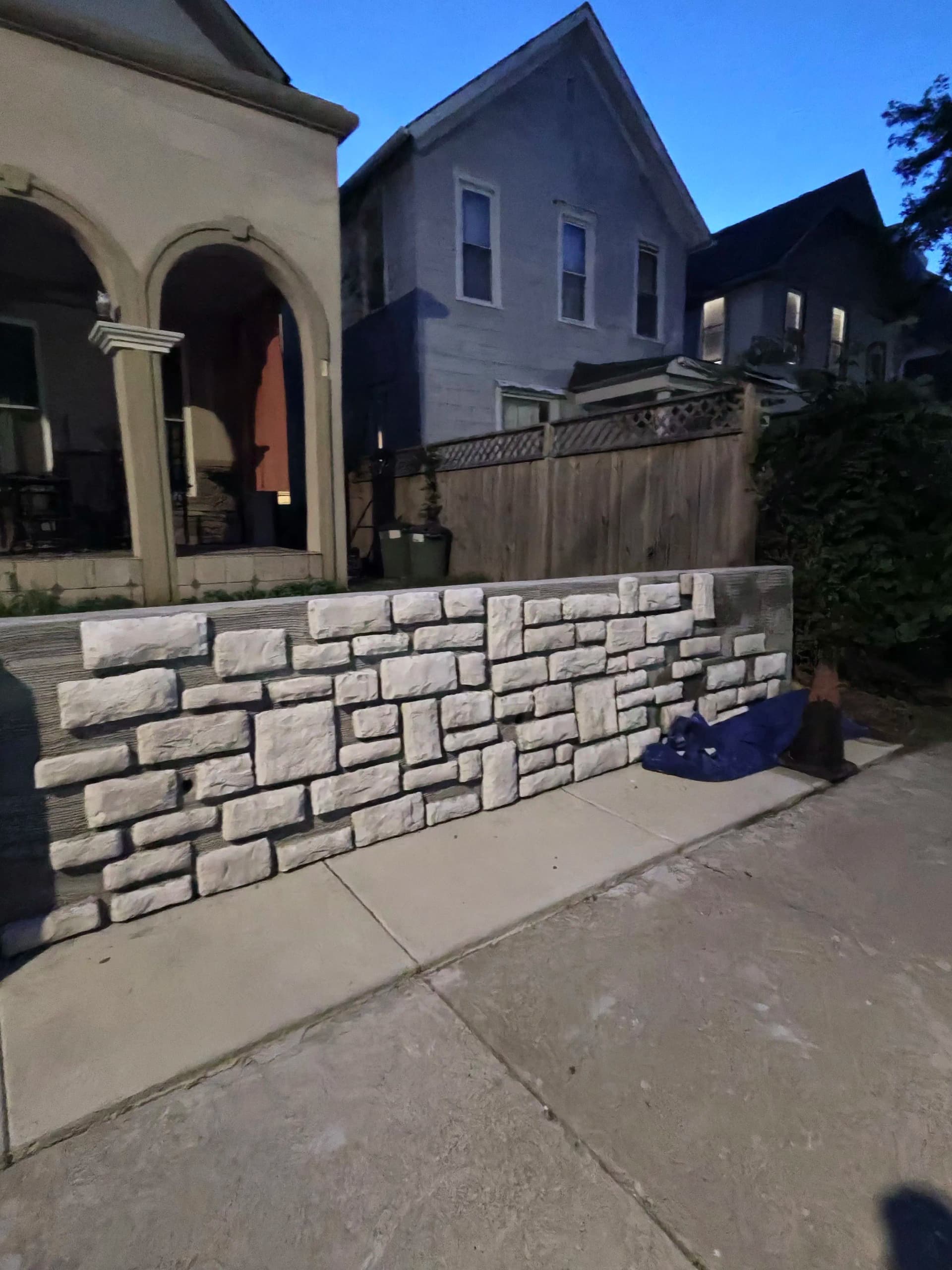 Gallery photos for Stone Retaining Wall That Makes a Home's Front Look Complete: Image #1