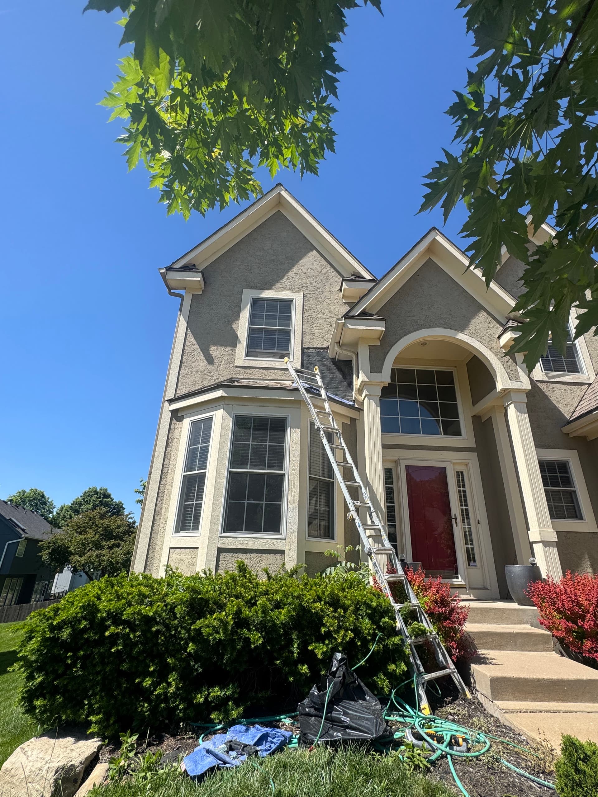 Gallery photos for Missing Kick-Out Flashing Caused Hidden Wood Rot and Stucco Damage: Image #1