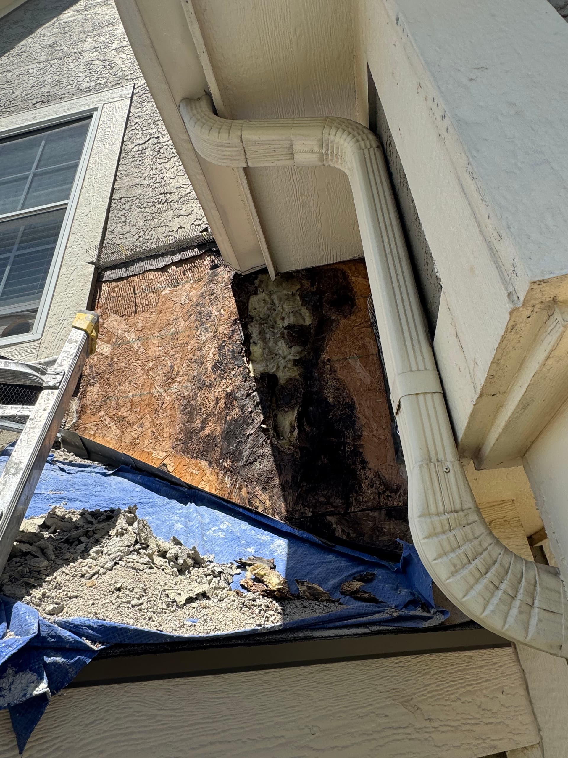 Missing Kick-Out Flashing Caused Hidden Wood Rot and Stucco Damage image
